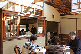 特別公開講座《古典文学シリーズⅢ》を開催