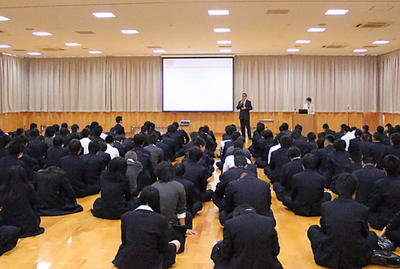 南京都高校で講演会を行いました