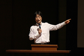 プール学院高校で講演しました
