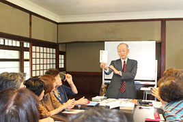 平成25年度 秋期特別講座<br>「志賀直哉・美術・宇宙の神秘」（全7回）の第5回を開催