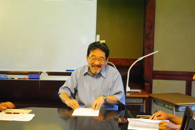 白樺サロンの会第３回 関西学院大学東浦弘樹教授「カミュの『異邦人』、カミュと『異邦人』」の講義を行いました