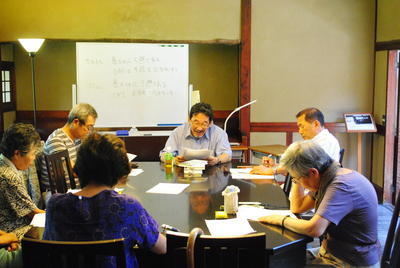 白樺サロンの会第３回 関西学院大学東浦弘樹教授「カミュの『異邦人』、カミュと『異邦人』」の講義を行いました