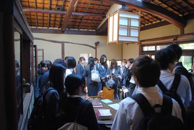 奈良学園大学保健医療学部看護学科２年次生の学外講座を実施