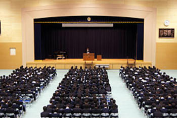 第3学期終業式、ミドル課程修了式、中学校卒業式を行いました