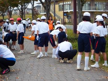 「奈良学園登美ヶ丘ふれあい清掃」「お花いっぱい運動」を行いました