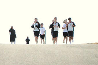 中学生・高校生が木津川マラソンに挑戦しました