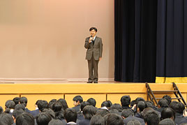 歌と朗読による人権講演会を開きました