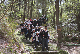 【小学校】 自然観察ウォークラリーに挑戦しました