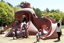 【幼稚園】年中の園児が春の遠足に行きました