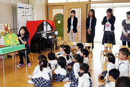 【幼稚園】母の日参観を行いました