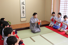 【小学校】礼法の授業を行いました