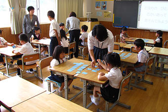 奈良学園小学校の体験授業を行いました