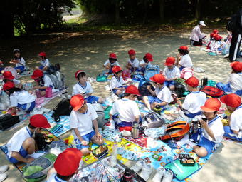 【小学校】小学1年生（P1）春の遠足に行きました