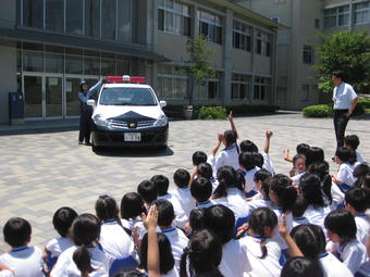 【小学校】交通安全教室を行いました