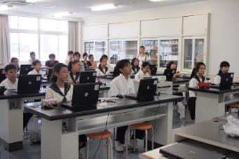 【中学校】奈良先端科学技術大学院大学による中学１年生理科実習を行いました