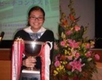 【中学校】「第20回薫英杯女子中学生英語スピーチコンテスト」で優勝しました