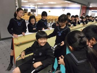 【小学校】小学４年生（P4)が秋の遠足に行きました