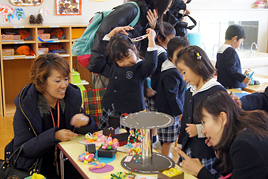 【幼稚園】「みてみて！ぼくの☆わたしの☆夢いっぱい展」（作品展）を開催しました