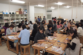 【登翔会】文化部会員研修「クリスマスオーナメント講習会」を開きました