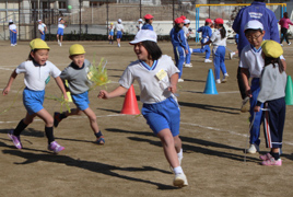 【幼稚園】【小学校】児童と園児が交流を深めました