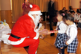 【幼稚園】クリスマス会を行いました