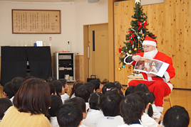 【幼稚園】英語で楽しむクリスマス会を行いました