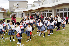 【幼稚園】クリスマス会を行いました