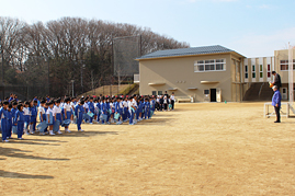 地震避難訓練を行いました