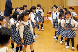 【幼稚園】お別れ会を行いました