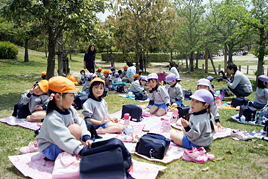 【幼稚園】年中クラスが春の遠足に行きました