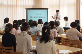 【小学校】平成25年度「課外講座説明会」を行いました