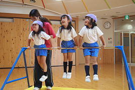 【幼稚園】スポーツ教室を行いました