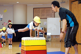 【幼稚園】スポーツ教室を行いました