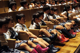 【幼稚園】マスクプレイ・ミュージカル鑑賞に行きました