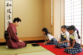 【幼稚園】礼法で作法を学びました