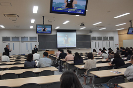 【中学校・高校】保護者対象進路講演会を開催しました