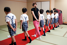 【幼稚園】礼法で作法を学びました