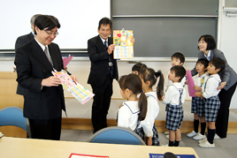【幼稚園】「勤労感謝の日の会」を行いました