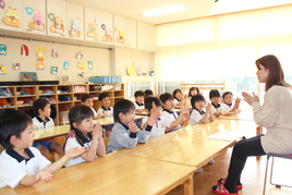 【幼稚園】年中の子どもたちがマーチングの練習を始めました