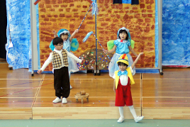 【幼稚園】第6回「みてみて☆きらきら発表会」を行いました
