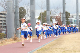 【小学校】プライマリーマラソン大会を行いました