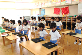 【幼稚園】年中の子どもたちがマーチングの練習を始めました