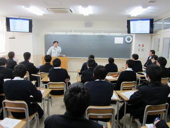 【中学校】保護者によるキャリアトーク講座を行いました