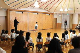 【幼稚園】英語参観を行いました