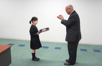 【小学校】本校児童に学校法人奈良学園栄誉賞が贈られました