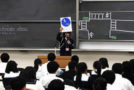 【中学校】中学1年生　自転車交通安全教室を行いました