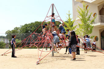 【小学校】学校見学「うきうき！ 奈良登美ウォーキング」を開催しました