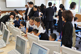 【小学校】夏の体験授業を行いました