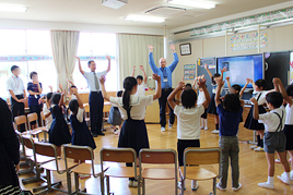 【小学校】夏の体験授業を行いました