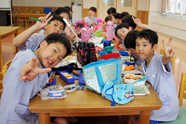 【小学校】縦割ランチタイムで、楽しい時間を過ごしました
